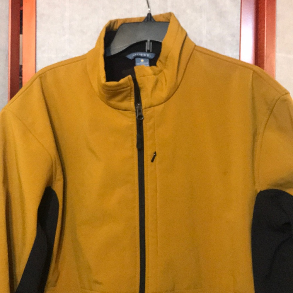 Quest jacket Sz Large